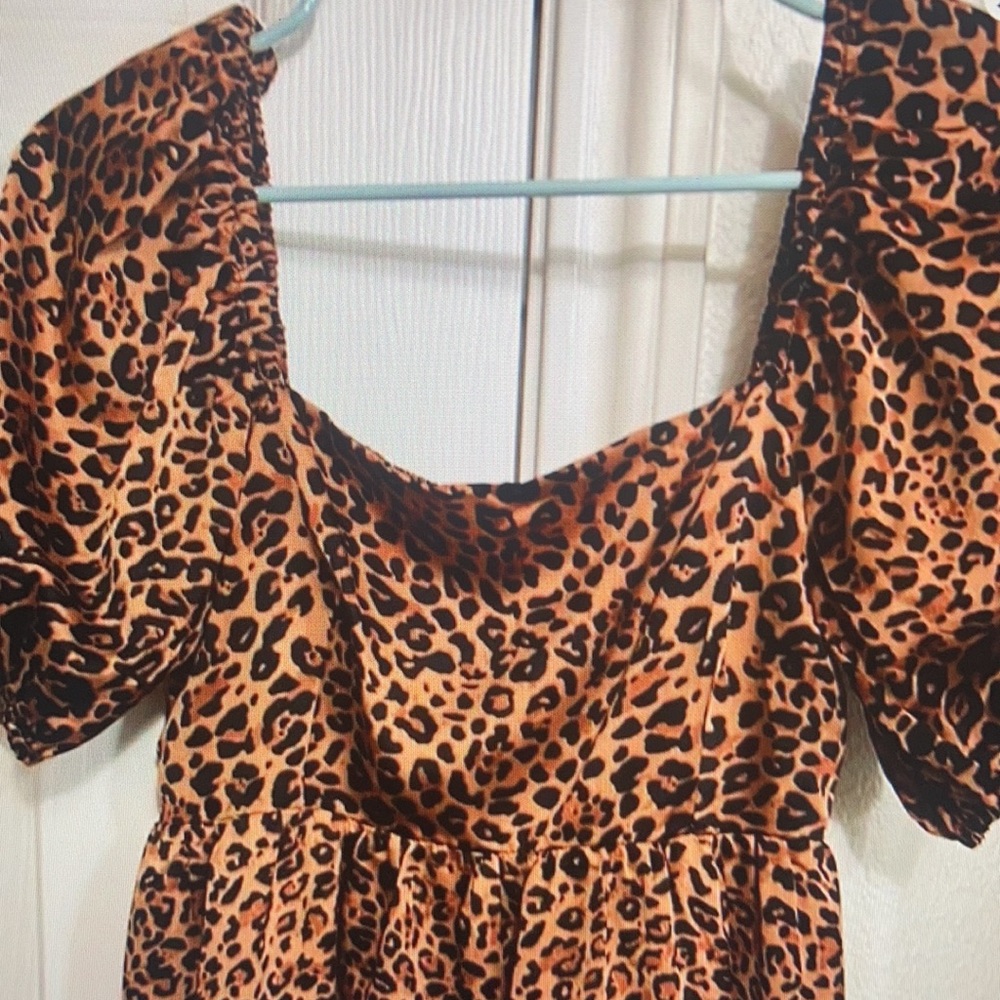 Brown ruched puff sleeve dress